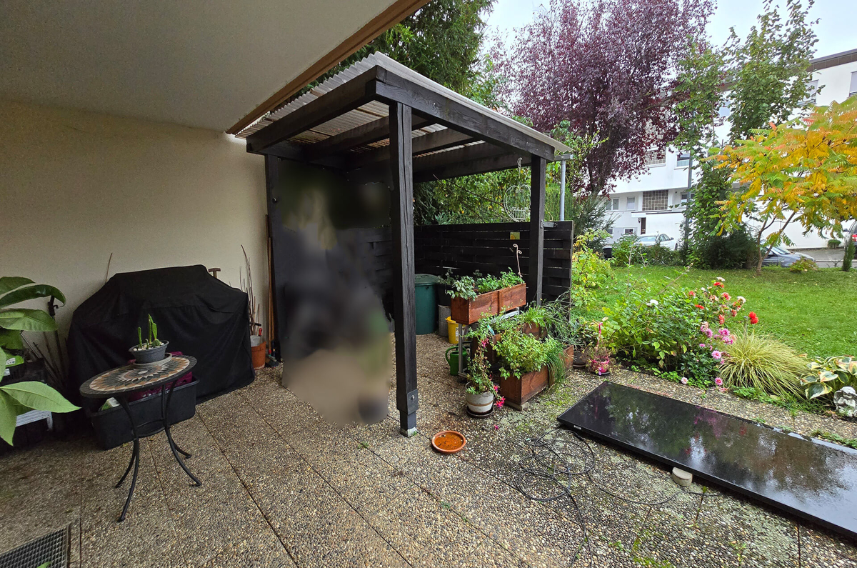 Terrasse mit Garten
