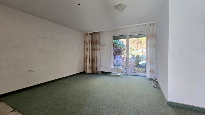 Schlafzimmer mit Zugang zur Terrasse 3