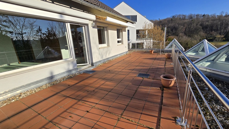 Terrasse 1 vor dem Haus