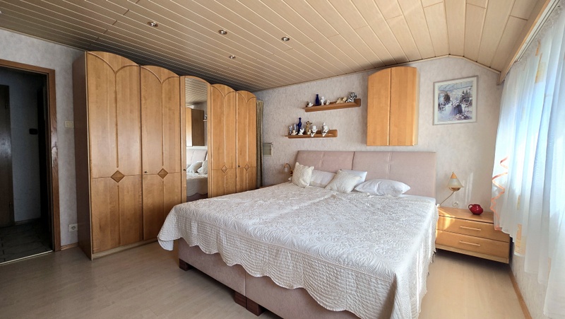 Schlafzimmer im OG