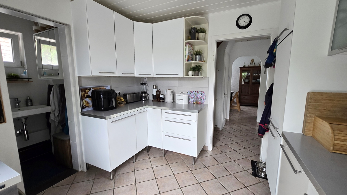 Küche mit Blick bis in das Esszimmer