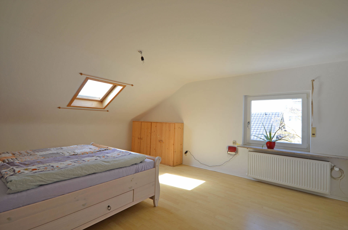 Schlafzimmer - DG