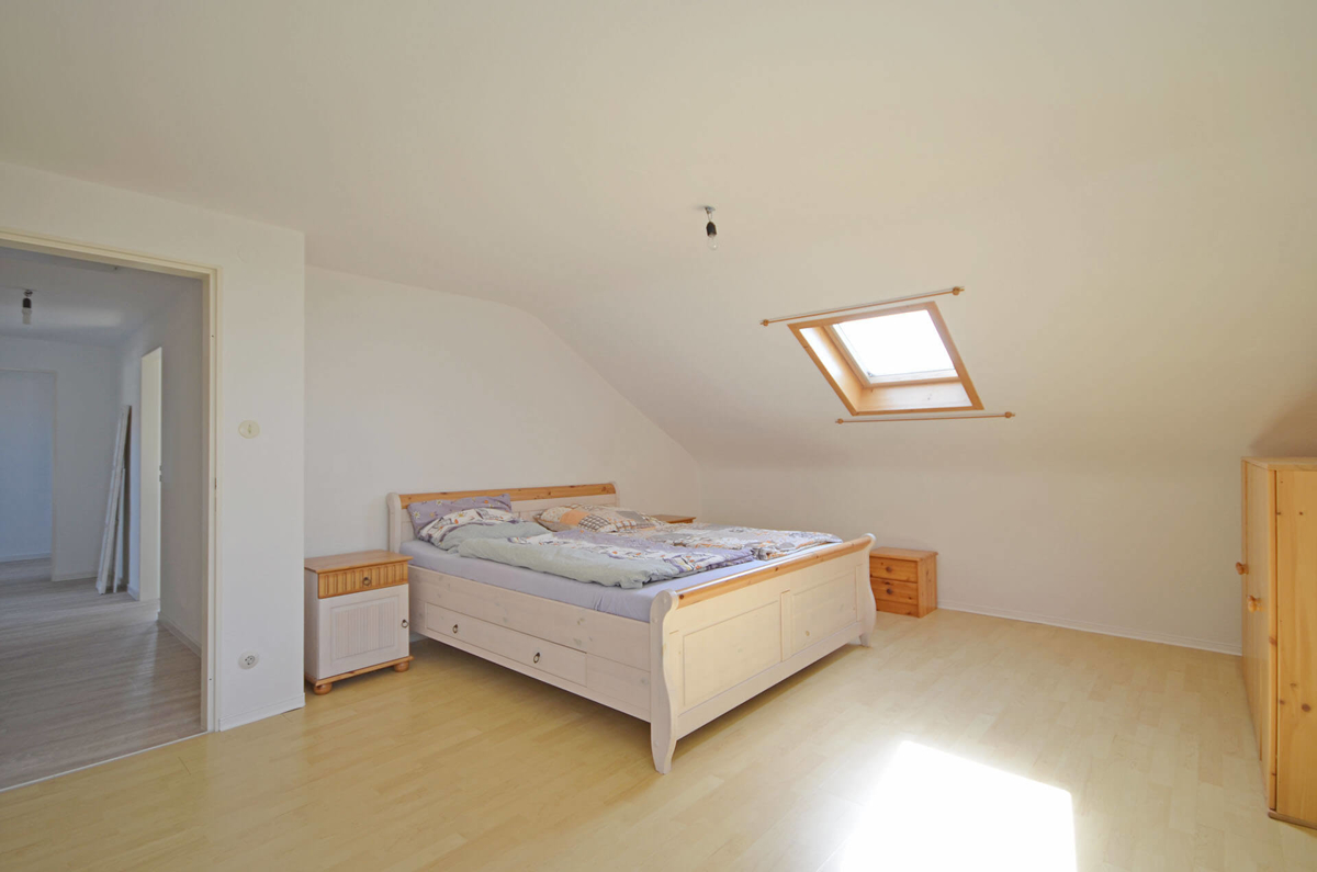 Schlafzimmer - DG