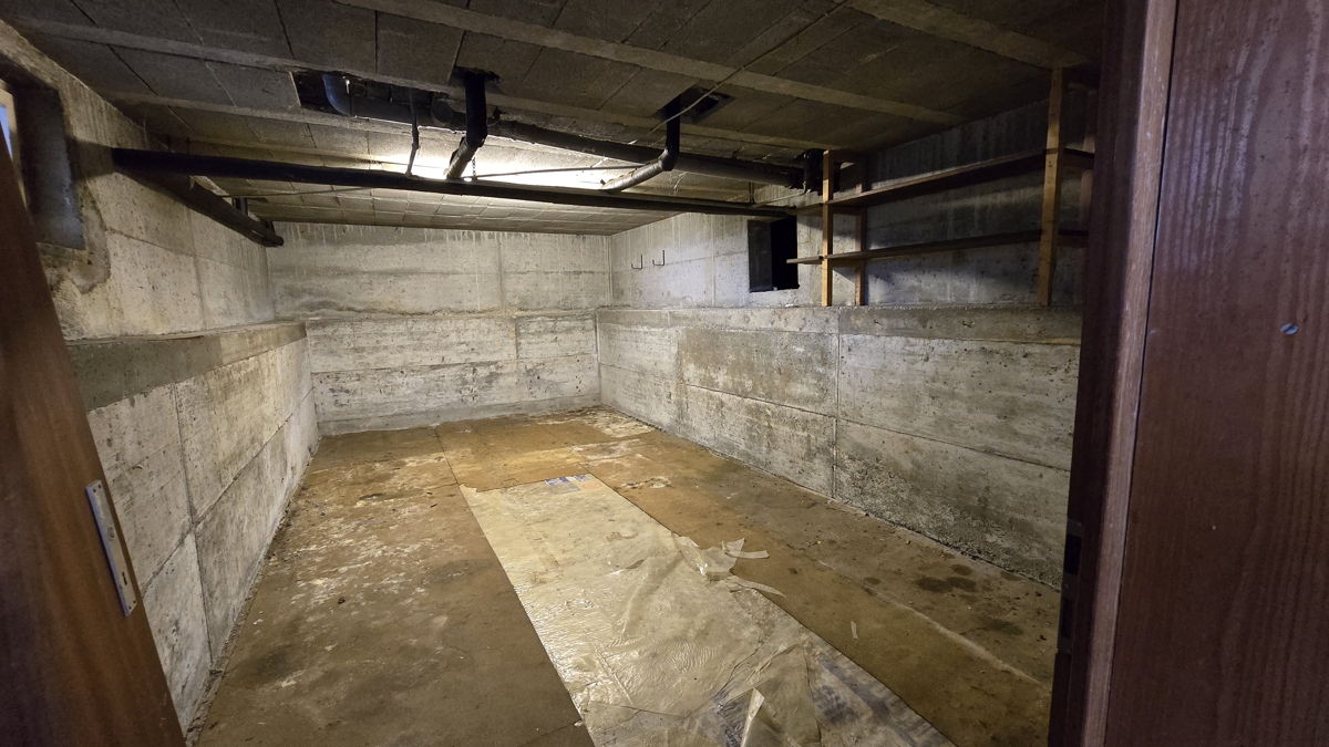 Keller 1 unter dem Haus