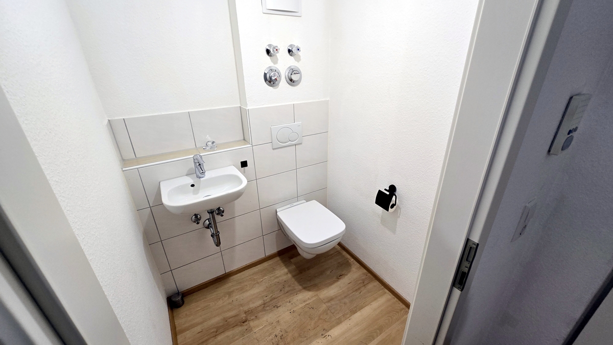 Gäste WC - Ebene 1