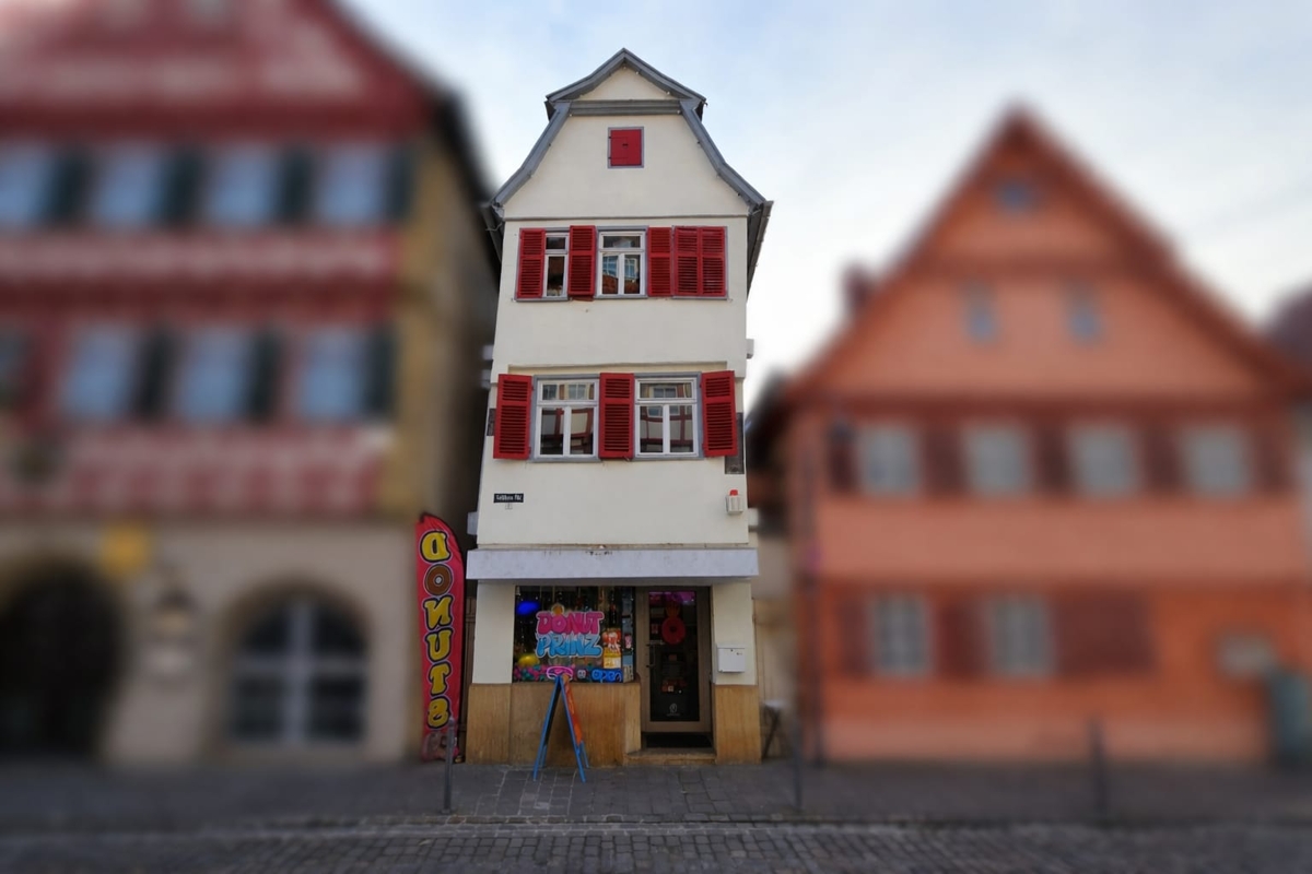 Hauseingang vorne - Gewerbe