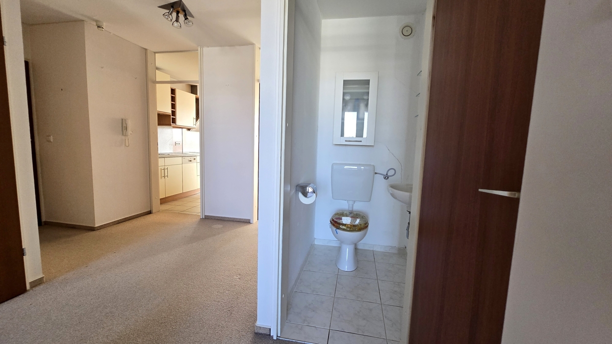 Flur & separate Toilette