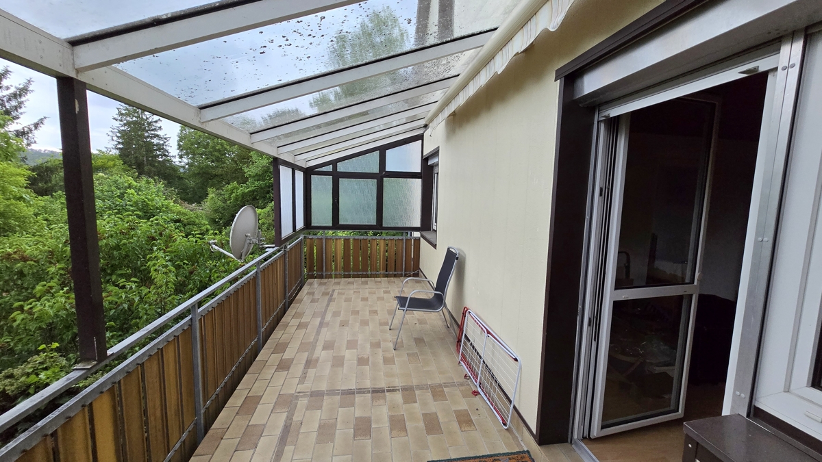 Balkon mit Wohnzimmer