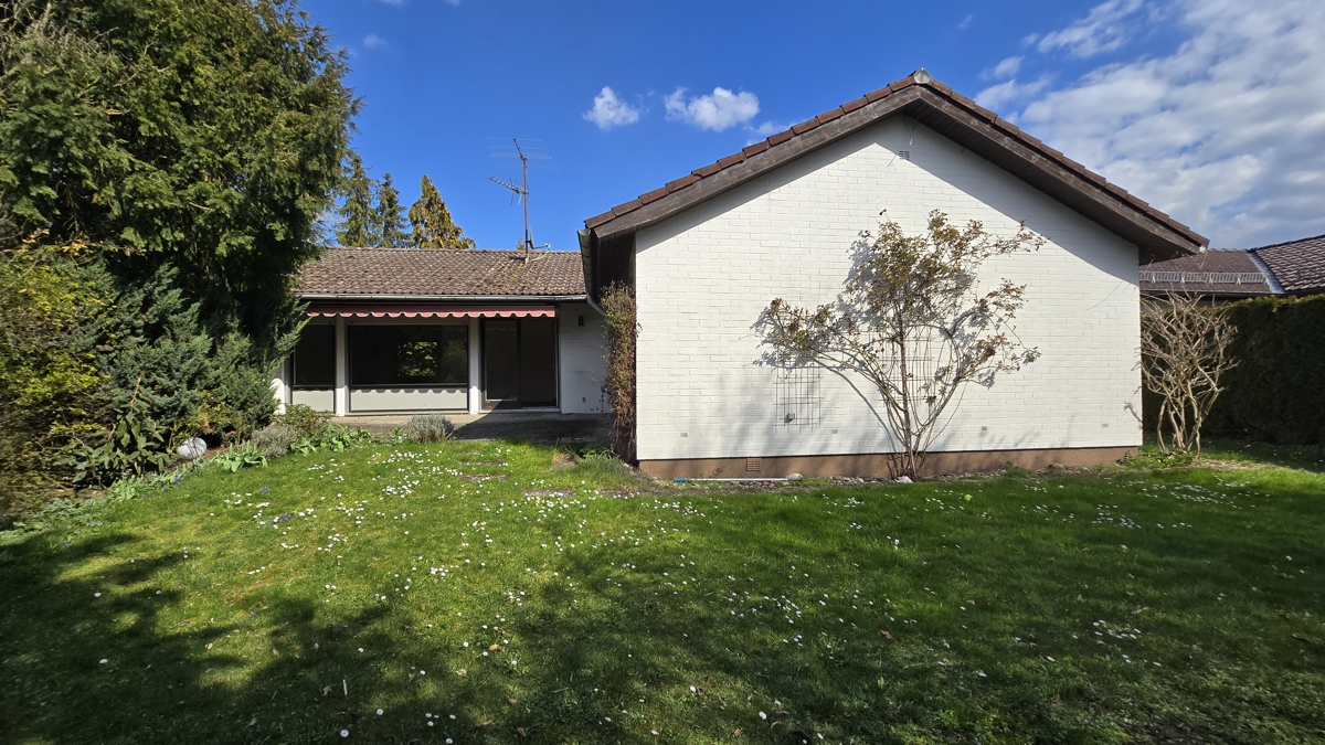 Garten und Hausansicht hinten