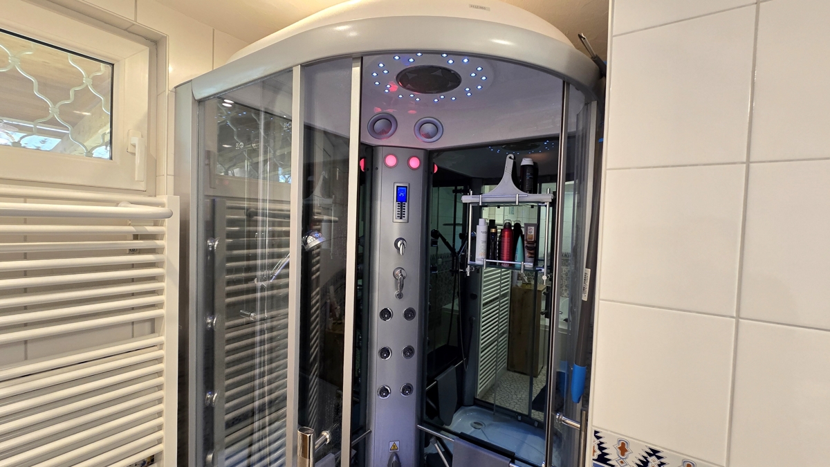 Dampfbaddusche mit Beleuchtung