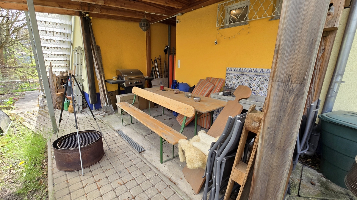 Terrasse überdacht am Haus