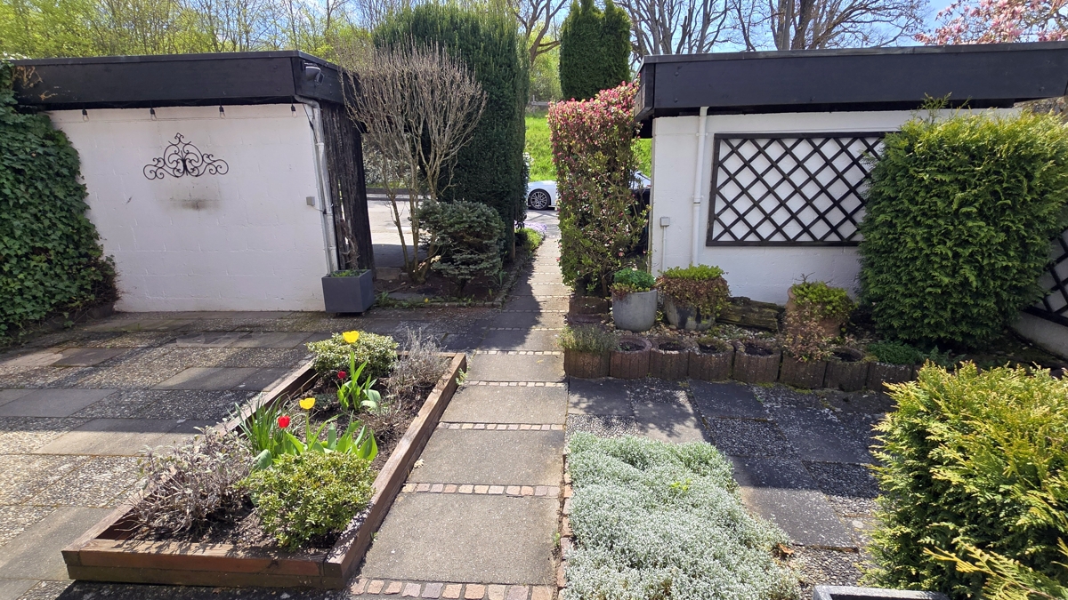 Terrasse vor dem Haus
