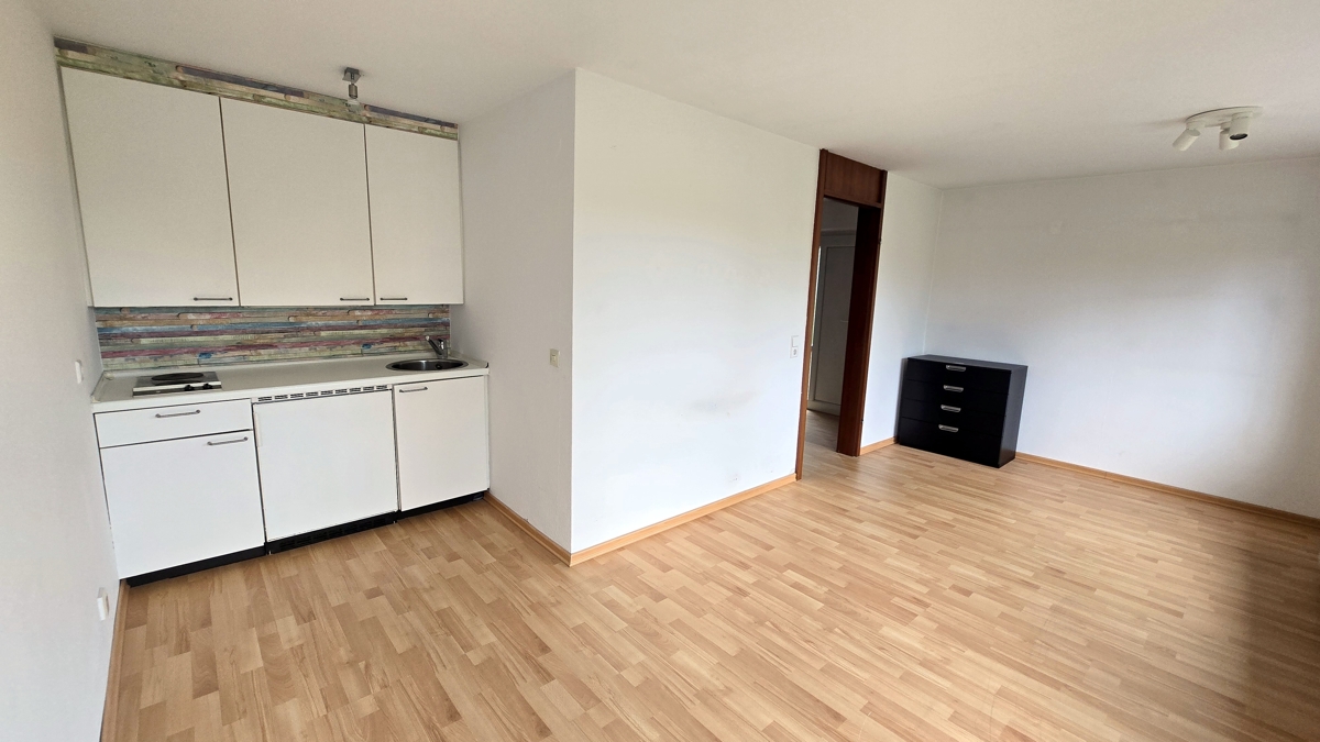 Wohnzimmer und Küchenzeile - ELW