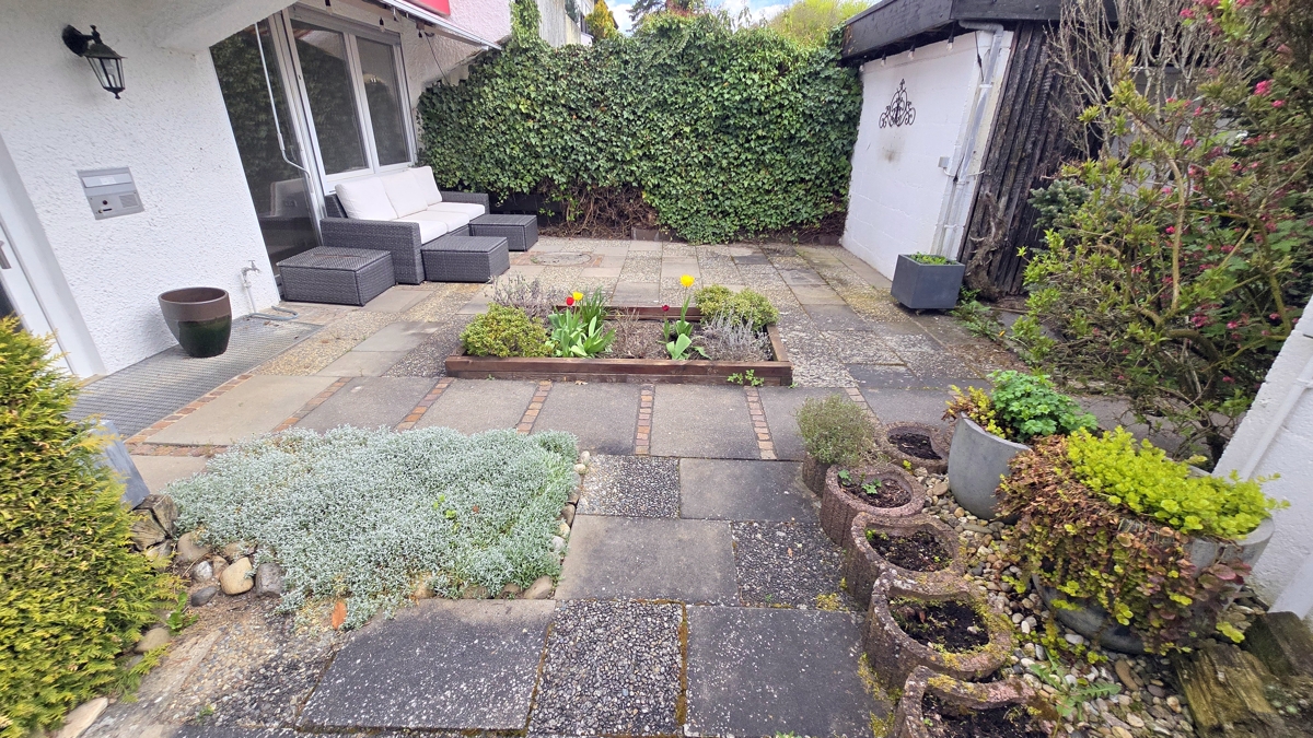 Terrasse vor dem Haus