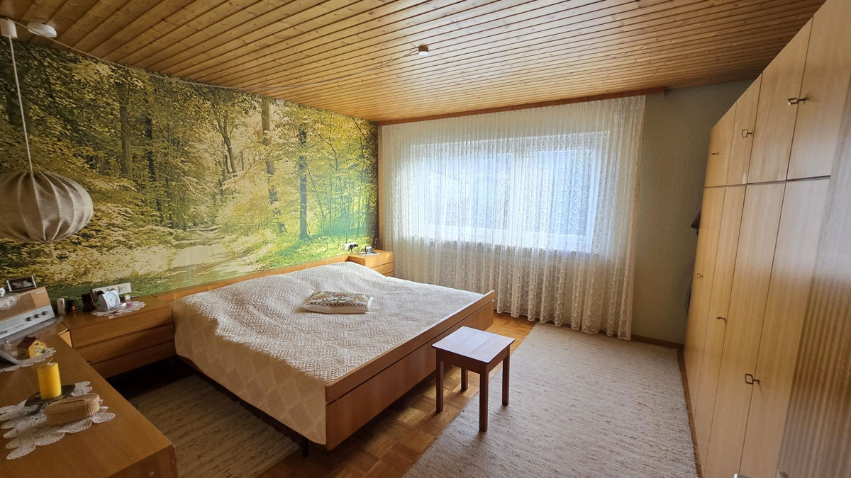 Schlafzimmer 1