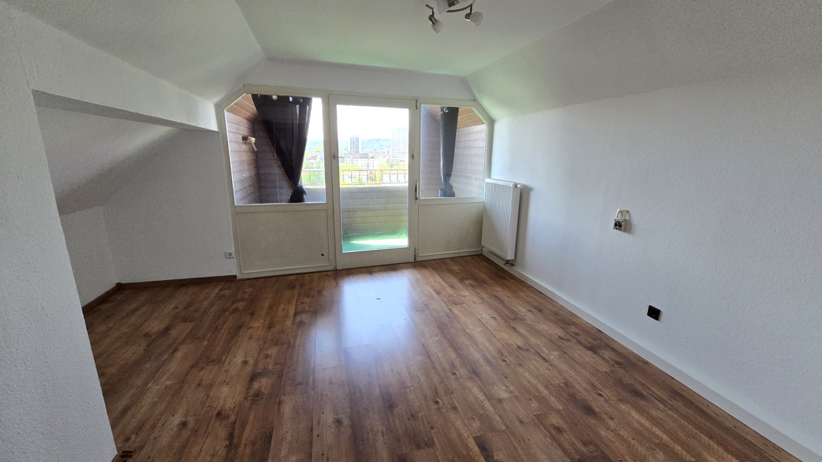 Schlafzimmer 3 mit Zugang Balkon