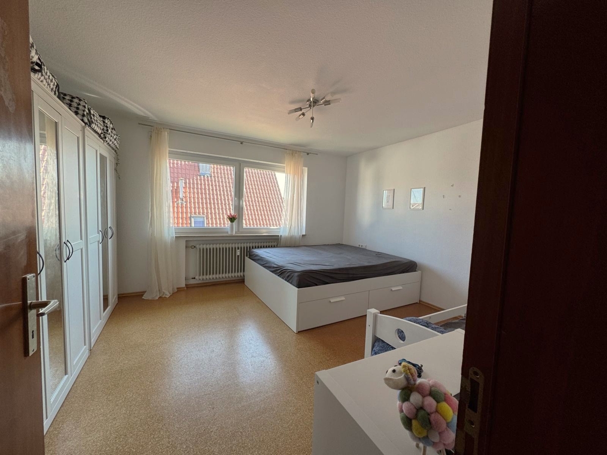 Gepflegte 3 Zimmer Wohnung mit Balkon und Garage in Magstadt ! Frei ab Oktober 2026 - Photo 3
