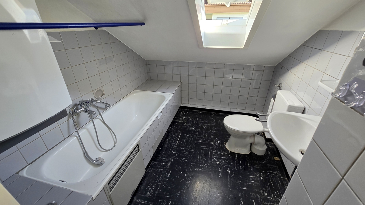 Badezimmer im DG