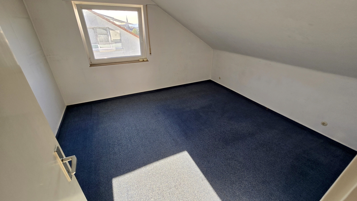 Schlafzimmer 2 DG