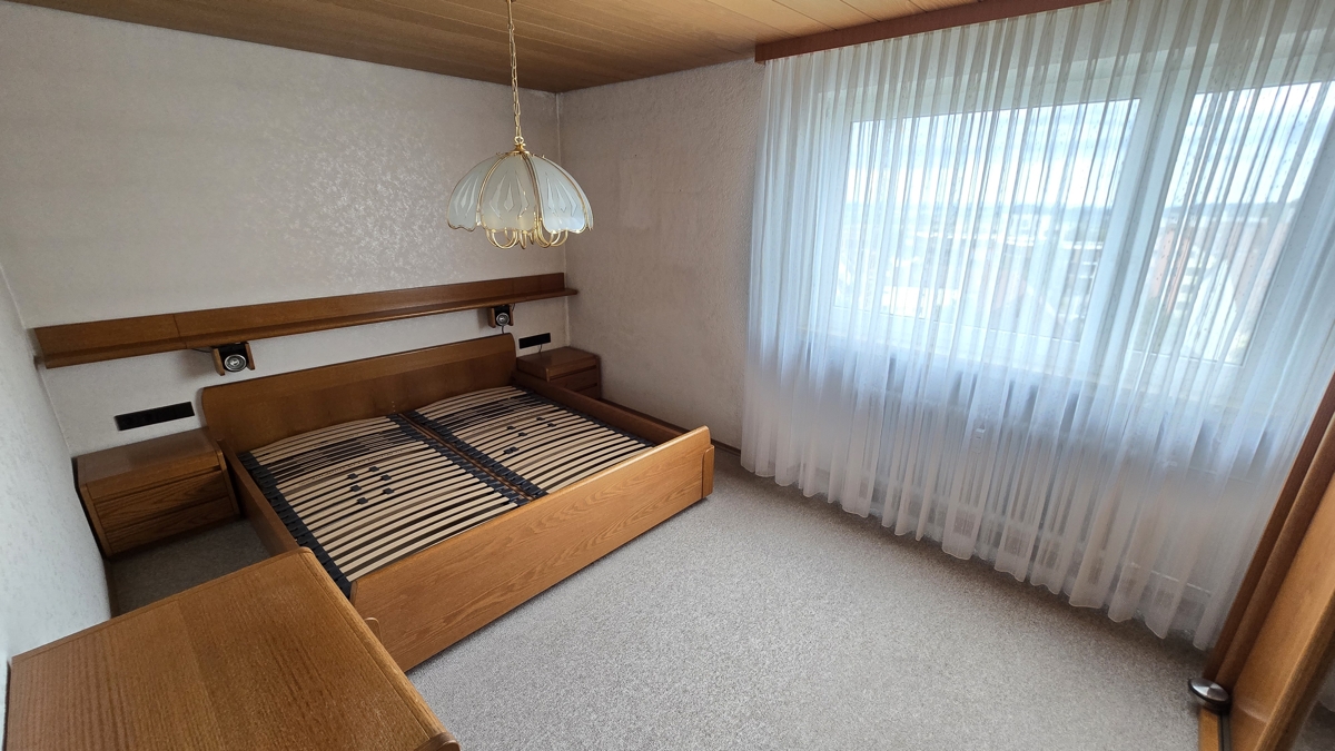 Schlafzimmer 1
