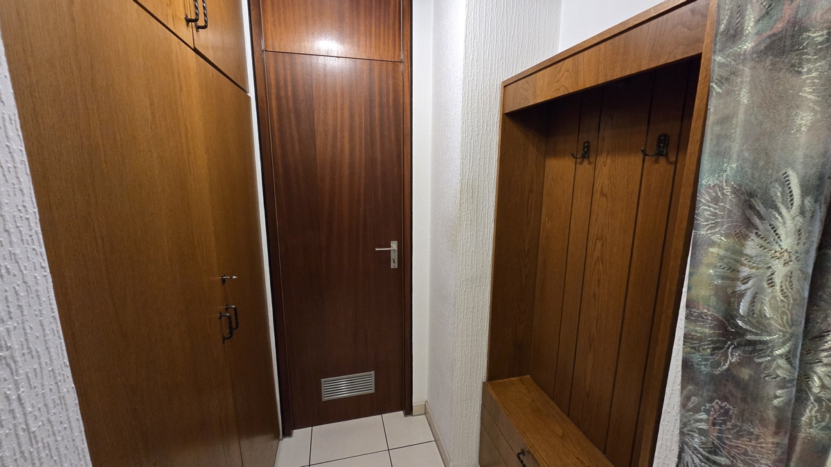 Einbauschrank im Flur