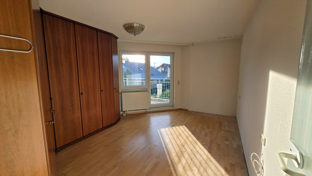 Schlafzimmer 1