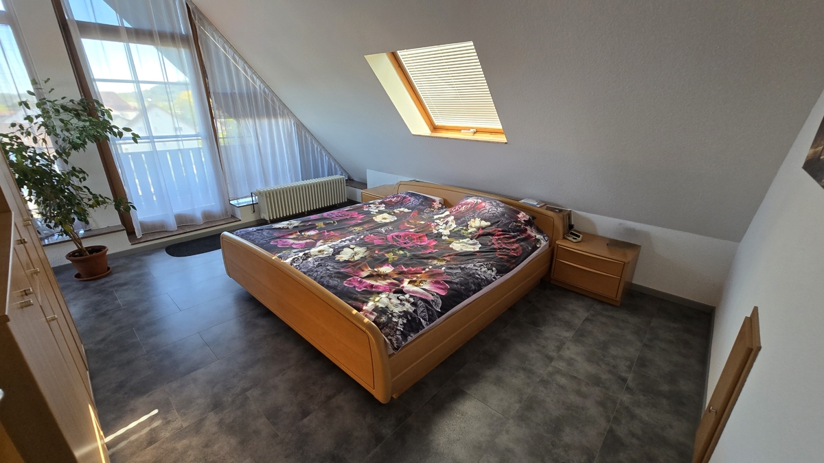 Schlafzimmer 4