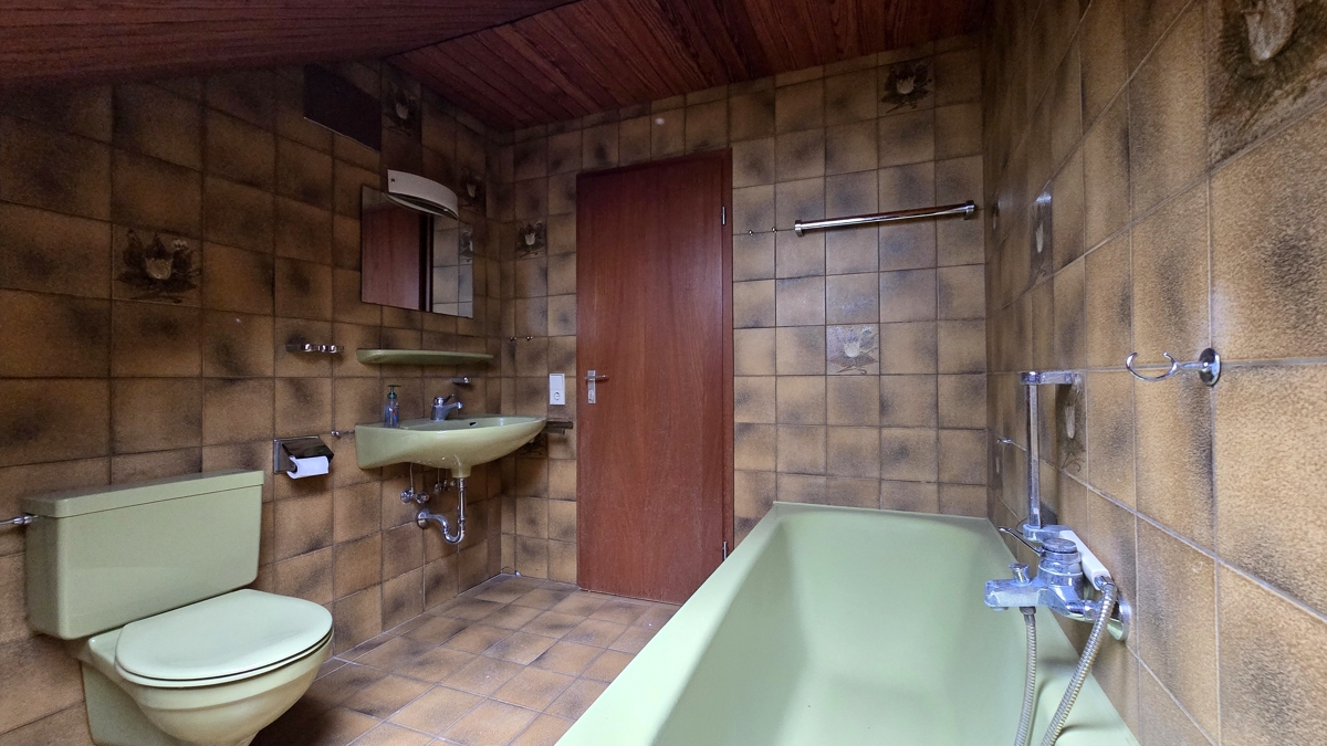 Badezimmer im OG