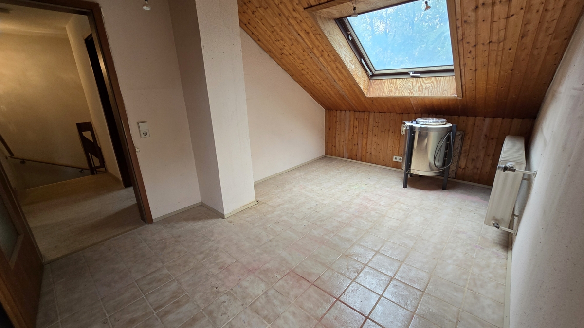 Schlafzimmer 2 im OG (2)